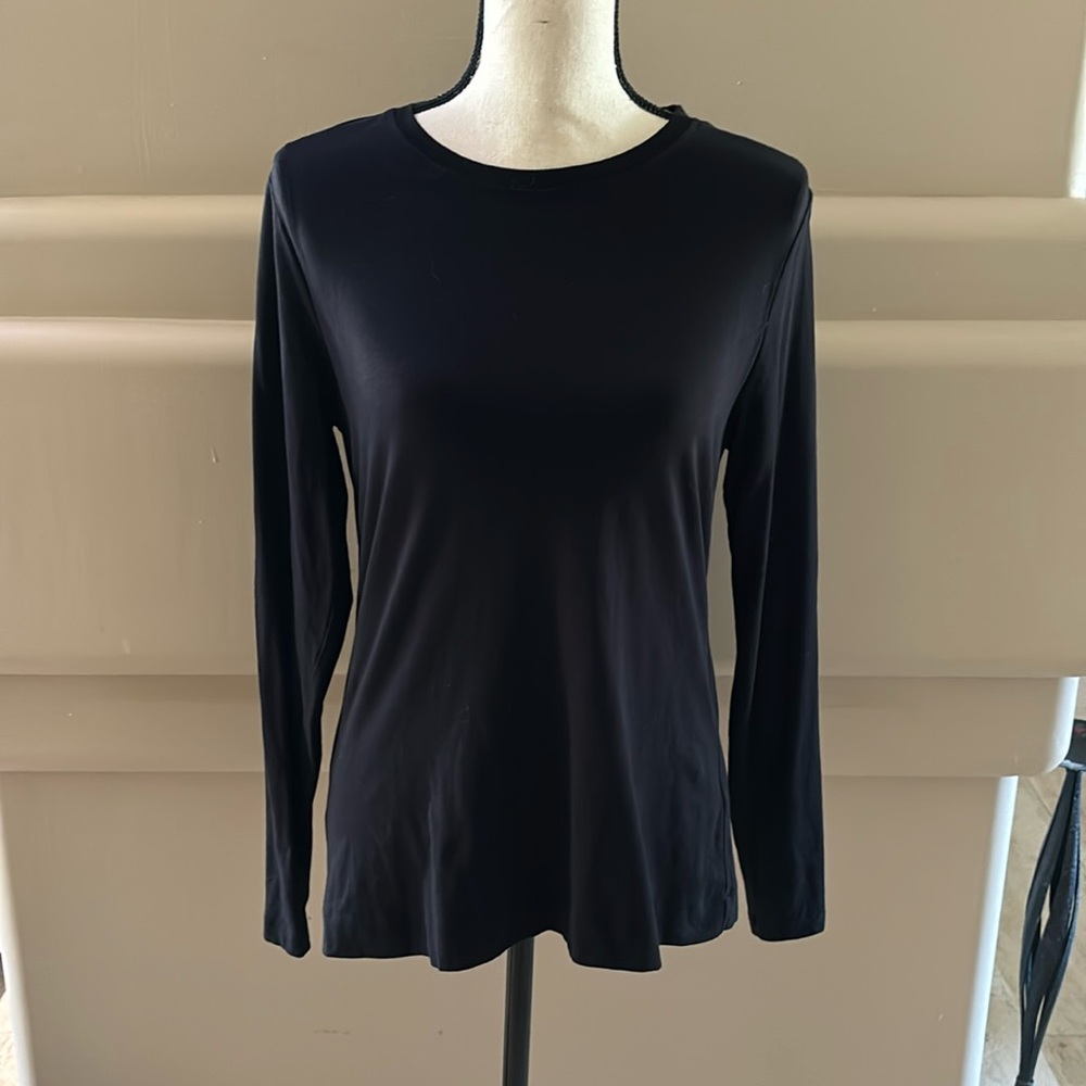 Athleta Outbound Long Sleeve Tee. Black. Small. New.
